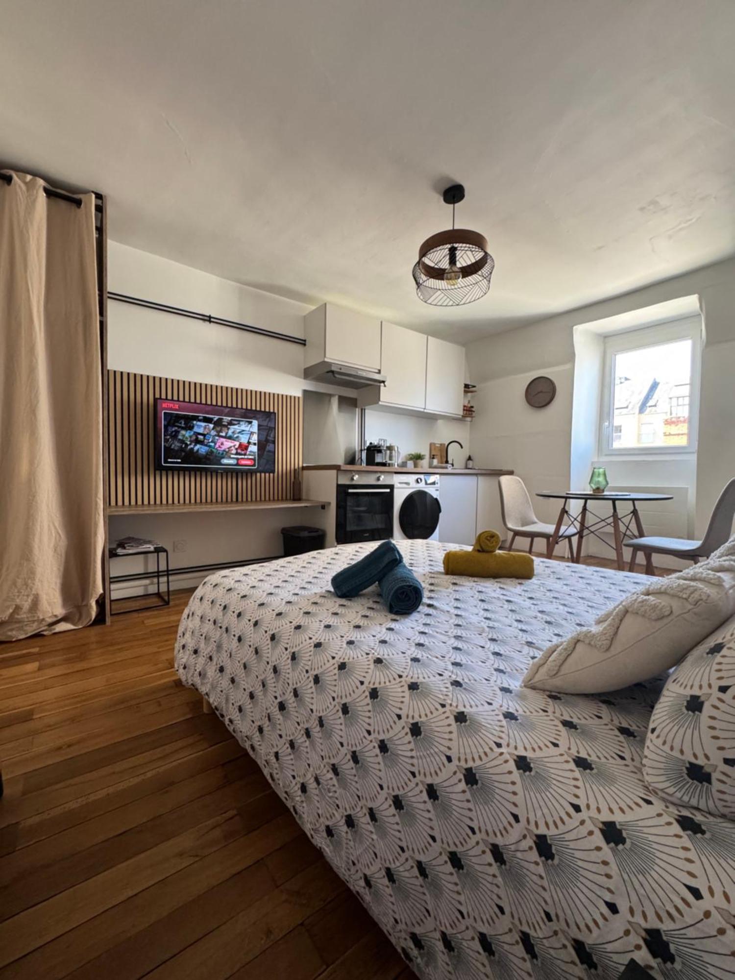 Charmant Appartement Au Coeur De Bourges Ngoại thất bức ảnh